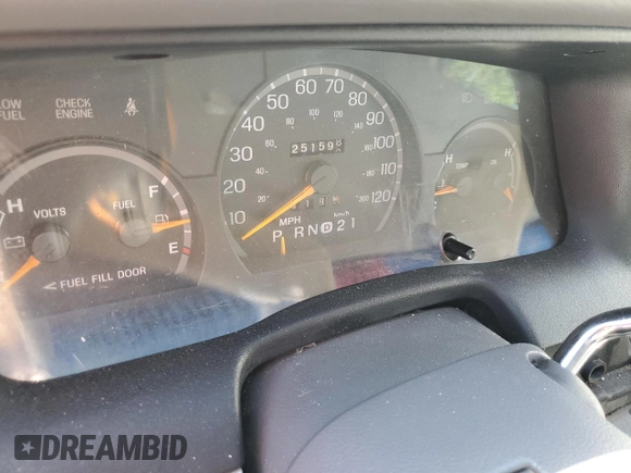 1997 Ford Crown Victoria z VIN 2FALP73W2VX179173, wystawiony jako Copart lot #57828405 z przebiegiem 251 598 mil mil oraz Szkoda całkowita • Salvage title. Historia ofert i sprzedaży dostępna na DreamBid. Obrazek 9.
