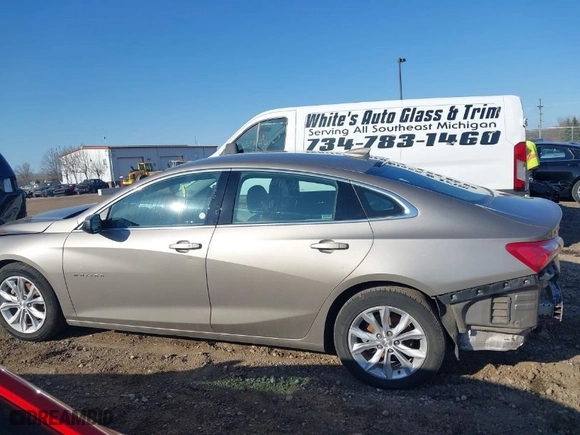 2022 Chevrolet Malibu LT with VIN 1G1ZD5ST7NF154833, listed as a IAAI auction lot 42063677 with 107,804 mi miles. Bid and sale history available at carsss.com. Image 14.