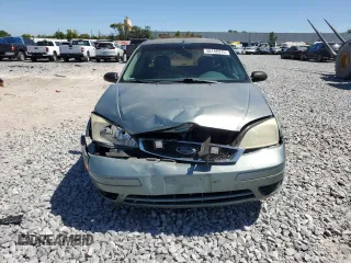 2005 Ford Focus S with VIN 1FAFP34NX5W200603, listed as a Copart auction lot 50146915 with 281,451 mi miles and Salvage Title. Bid and sale history available at DreamBid. Image 5.