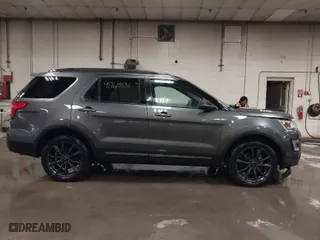 2017 Ford Explorer XLT with VIN 1FM5K8D81HGD27004, listed as a IAAI auction lot 41760831 with 107,187 mi miles. Bid and sale history available at carsss.com. Image 13.