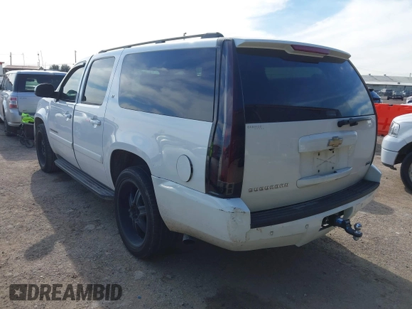 2008 Chevrolet Suburban LTZ с VIN 1GNFC16088R121145, выставлен на аукционе IAAI как лот 41327123 с пробегом 207 489 миль миль и . История ставок и продаж доступна на DreamBid. Изображение 3.