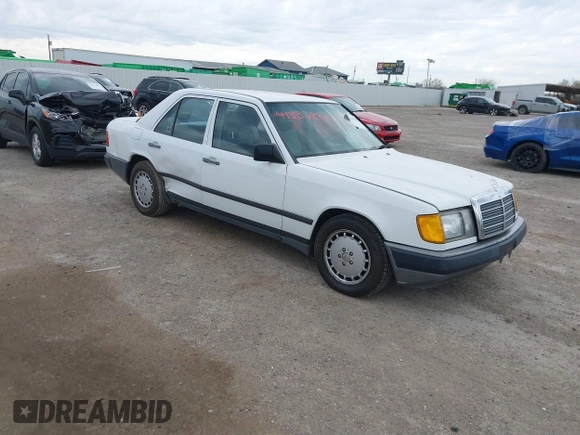 1989 Mercedes-Benz 300 E z VIN WDBEA30D6KB024140, wystawiony jako IAAI lot #41332894 z przebiegiem 237 628 mil mil oraz . Historia ofert i sprzedaży dostępna na DreamBid. Obrazek 1.