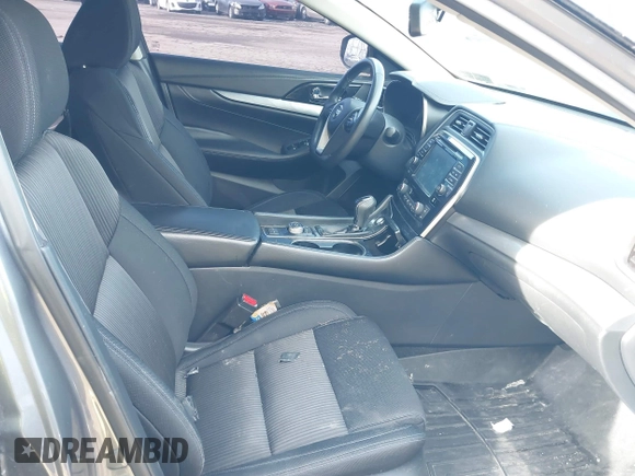 2018 Nissan Maxima SV with VIN 1N4AA6AP4JC400181, listed as a IAAI auction lot 41470197 with Not Provided miles and . Bid and sale history available at DreamBid. Image 5.