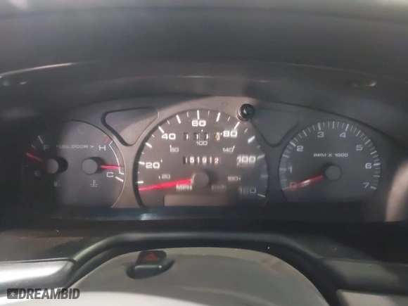 2001 Ford Taurus SES with VIN 1FAFP55U01G211079, listed as a IAAI auction lot 40895191 with 151,912 mi miles. Bid and sale history available at carsss.com. Image 7.