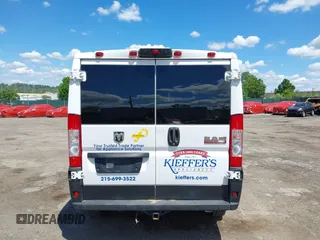 2021 Ram ProMaster Cargo z VIN 3C6LRVVG4ME529686, wystawiony jako IAAI lot #42216599 z przebiegiem 74 985 mil mil oraz . Historia ofert i sprzedaży dostępna na DreamBid. Obrazek 16.