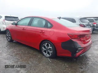 2021 Kia Forte LXS z VIN 3KPF24AD7ME330860, wystawiony jako IAAI lot #41558265 z przebiegiem 100 409 mil mil oraz . Historia ofert i sprzedaży dostępna na DreamBid. Obrazek 3.