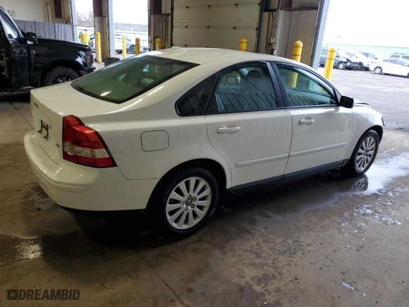 2005 Volvo S40 with VIN YV1MS382552111653, listed as a Copart auction lot 52343665 with 156,525 mi miles and Salvage Title. Bid and sale history available at carsss.com. Image 3.