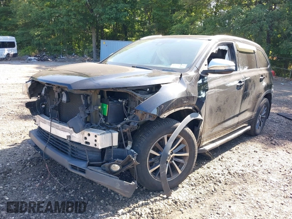 2017 Toyota Highlander XLE with VIN 5TDJZRFH8HS395467, listed as a IAAI auction lot 42577658 with 66,639 mi miles and . Bid and sale history available at DreamBid. Image 17.