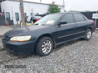 1998 Honda Accord LX z VIN 1HGCG5642WA125540, wystawiony jako IAAI lot #42218700 z przebiegiem Nie podano mil oraz . Historia ofert i sprzedaży dostępna na DreamBid. Obrazek 2.