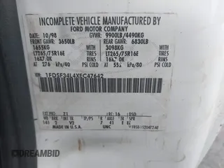 1999 Ford F-350 с VIN 1FDSF34L4XEC47642, выставлен на аукционе IAAI как лот 42513471 с пробегом 187 753 миль миль и . История ставок и продаж доступна на DreamBid. Изображение 9.