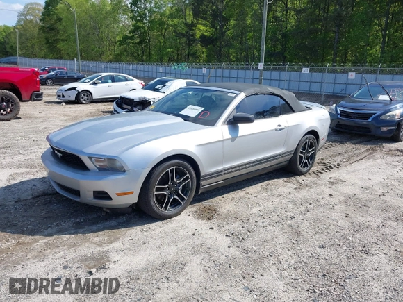 2011 Ford Mustang V6 with VIN 1ZVBP8EM6B5112240, listed as a IAAI auction lot 42030995 with 191,205 mi miles and . Bid and sale history available at carsss.com. Image 17.
