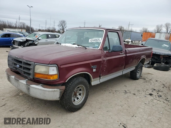 1996 Ford F-150 z VIN 1FTEF15Y9TLB37482, wystawiony jako Copart lot #42440625 z przebiegiem 125 576 mil mil oraz Czysty tytuł • Clean title. Historia ofert i sprzedaży dostępna na DreamBid. Obrazek 1.