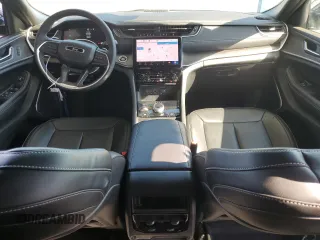 2025 Jeep Grand Cherokee z VIN 1C4RJYB69S8700608, wystawiony jako Copart lot #64587425 z przebiegiem 6 289 mil mil oraz Czysty tytuł • Clean title. Historia ofert i sprzedaży dostępna na DreamBid. Obrazek 8.