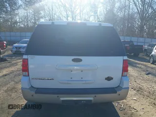 2005 Ford Expedition Eddie Bauer with VIN 1FMFU18505LB03828, listed as a IAAI auction lot 41326110 with 218,637 mi miles. Bid and sale history available at carsss.com. Image 16.