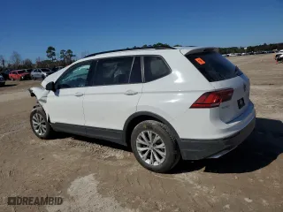 2019 Volkswagen Tiguan S with VIN 3VV1B7AX2KM009383, listed as a Copart auction lot 43583725 with 0 mi miles and Salvage Title. Bid and sale history available at carsss.com. Image 2.