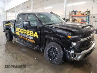 2024 Chevrolet Silverado 3500HD LT with VIN 1GC4YTEY6RF101886, listed as a Copart auction lot 71634544 with 47,224 mi miles and Salvage Title. Bid and sale history available at DreamBid. Image 4.