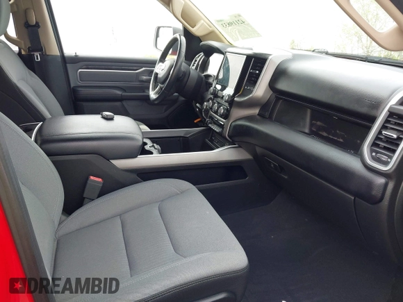 2019 Ram 1500 Big Horn с VIN 1C6SRFFT1KN650004, выставлен на аукционе IAAI как лот 42119833 с пробегом 84 399 миль миль и . История ставок и продаж доступна на DreamBid. Изображение 5.