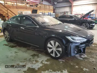 2021 Tesla Model S Long Range Plus z VIN 5YJSA1E20MF424386, wystawiony jako Copart lot #44233075 z przebiegiem 63 769 mil mil oraz Szkoda całkowita • Salvage title. Historia ofert i sprzedaży dostępna na DreamBid. Obrazek 4.