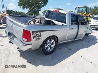2014 Ram 1500 SLT z VIN 1C6RR6GT9ES477819, wystawiony jako IAAI lot #42358824 z przebiegiem 145 044 mil mil oraz . Historia ofert i sprzedaży dostępna na DreamBid. Obrazek 4.