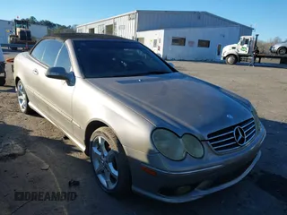 2004 Mercedes-Benz CLK 500 with VIN WDBTK75G44T004769, listed as a IAAI auction lot 41331073 with 122,588 mi miles and . Bid and sale history available at carsss.com. Image 1.