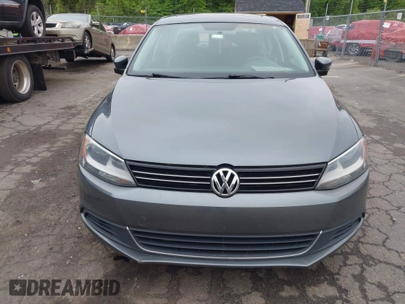 2013 Volkswagen Jetta SE z VIN 3VWDX7AJ3DM397748, wystawiony jako IAAI lot #42283421 z przebiegiem 195 928 mil mil oraz . Historia ofert i sprzedaży dostępna na DreamBid. Obrazek 6.