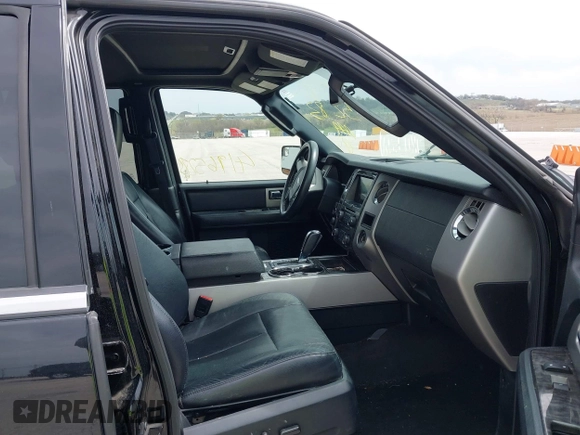 2017 Ford Expedition Max Limited z VIN 1FMJK2AT2HEA48239, wystawiony jako IAAI lot #41965283 z przebiegiem 127 826 mil mil oraz . Historia ofert i sprzedaży dostępna na DreamBid. Obrazek 5.