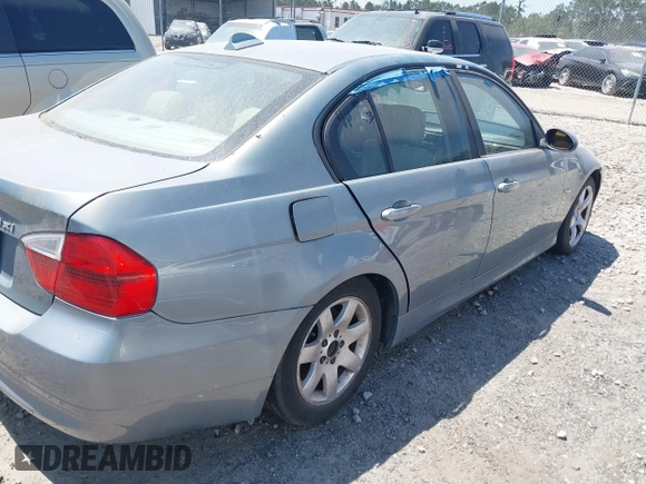 2007 BMW 3 Series 328xi with VIN WBAVC935X7KX55130, listed as a IAAI auction lot 42018618 with 232,500 mi miles and . Bid and sale history available at DreamBid. Image 4.