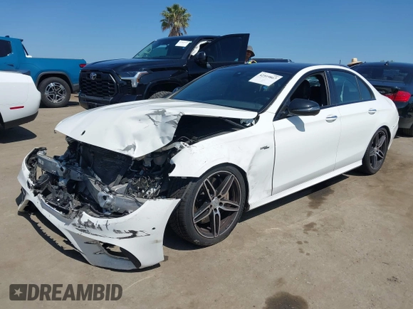 2019 Mercedes-Benz E 53 AMG with VIN WDDZF6BBXKA493065, listed as a IAAI auction lot 42519867 with 53,105 mi miles and . Bid and sale history available at DreamBid. Image 18.