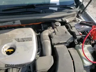 2019 Hyundai Sonata SE с VIN KMHE24L30KA088196, выставлен на аукционе Copart как лот 62651635 с пробегом 99 309 миль миль и Списание • Salvage title. История ставок и продаж доступна на DreamBid. Изображение 15.