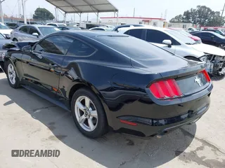 2017 Ford Mustang V6 z VIN 1FA6P8AM9H5353976, wystawiony jako IAAI lot #42359163 z przebiegiem 49 757 mil mil oraz . Historia ofert i sprzedaży dostępna na DreamBid. Obrazek 3.