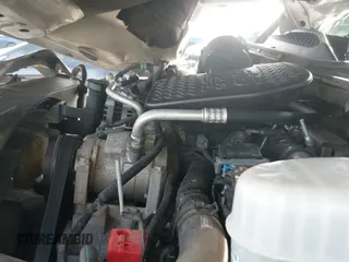 2006 Chevrolet Silverado 2500HD LT3 z VIN 1GCHK23DX6F259530, wystawiony jako IAAI lot #41998371 z przebiegiem 150 054 mil mil oraz . Historia ofert i sprzedaży dostępna na DreamBid. Obrazek 20.