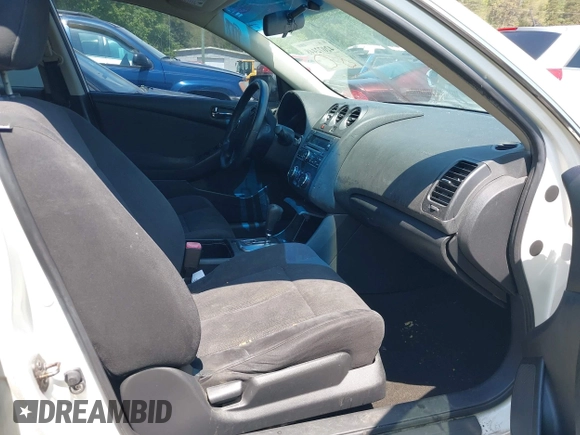 2010 Nissan Altima S with VIN 1N4AL2APXAC151971, listed as a IAAI auction lot 42072448 with 190,545 mi miles and . Bid and sale history available at DreamBid. Image 5.