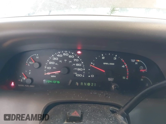 2002 Ford Super Duty F-250 XL with VIN 1FTNW21F92EB00672, listed as a IAAI auction lot 41699748 with 134,137 mi miles. Bid and sale history available at carsss.com. Image 7.