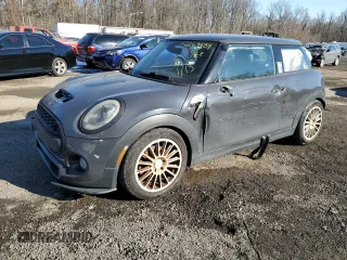2014 MINI Hardtop S with VIN WMWXM7C54ET970410, listed as a Copart auction lot 87269984 with 132,913 mi miles and Salvage Title. Bid and sale history available at DreamBid. Image 1.