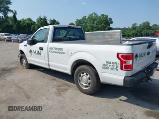 2020 Ford F-150 XL z VIN 1FTMF1CB1LKD30340, wystawiony jako IAAI lot #42468386 z przebiegiem 39 884 mil mil oraz . Historia ofert i sprzedaży dostępna na DreamBid. Obrazek 3.