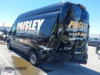 2019 Ford Transit z VIN 1FTBW3XM5KKA49493, wystawiony jako IAAI lot #42608570 z przebiegiem 40 120 mil mil oraz . Historia ofert i sprzedaży dostępna na DreamBid. Obrazek 3.