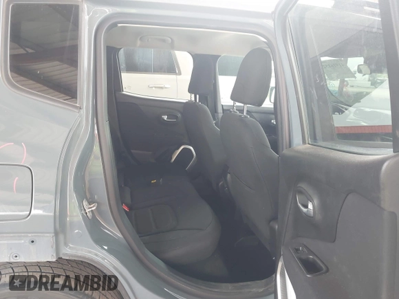 2018 Jeep Renegade Latitude with VIN ZACCJABB5JPJ26670, listed as a IAAI auction lot 41916152 with 76,193 mi miles. Bid and sale history available at carsss.com. Image 8.