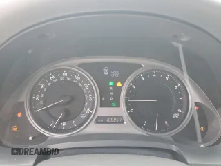 2008 Lexus IS 350 with VIN JTHBE262082013571, listed as a Copart auction lot 61582565 with 106,857 mi miles and Salvage title. Bid and sale history available at DreamBid. Image 9.