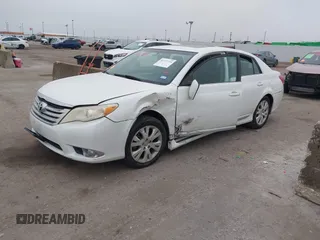 2012 Toyota Avalon z VIN 4T1BK3DB5CU453278, wystawiony jako IAAI lot #41537734 z przebiegiem 183 492 mil mil oraz . Historia ofert i sprzedaży dostępna na DreamBid. Obrazek 14.