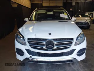 2017 Mercedes-Benz GLE 350 z VIN 4JGDA5HB2HA913359, wystawiony jako IAAI lot #42017821 z przebiegiem 81 885 mil mil oraz . Historia ofert i sprzedaży dostępna na DreamBid. Obrazek 6.