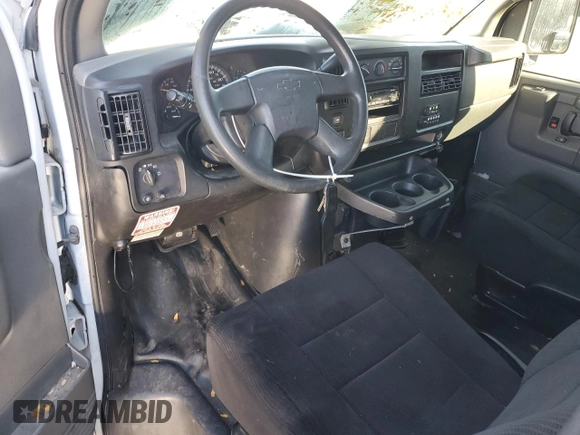 2007 Chevrolet Express Commercial DRW C7L z VIN 1GBJG31U771223194, wystawiony jako Copart lot #79680054 z przebiegiem 16 864 mil mil oraz Szkoda całkowita • Salvage title. Historia ofert i sprzedaży dostępna na DreamBid. Obrazek 8.