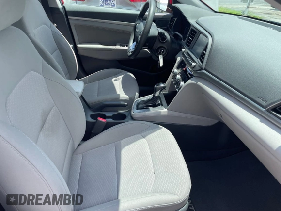 2020 Hyundai Elantra SEL with VIN 5NPD84LF2LH588105, listed as a Copart auction lot 61506555 with 58,811 mi miles and Salvage title. Bid and sale history available at DreamBid. Image 5.