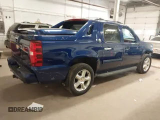 2013 Chevrolet Avalanche LT with VIN 3GNTKFE71DG309629, listed as a IAAI auction lot 42082132 with 139,428 mi miles and . Bid and sale history available at DreamBid. Image 4.