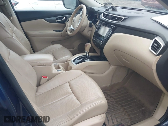 2015 Nissan Rogue SV z VIN 5N1AT2MV0FC782400, wystawiony jako IAAI lot #42253214 z przebiegiem 162 803 mil mil oraz . Historia ofert i sprzedaży dostępna na DreamBid. Obrazek 5.