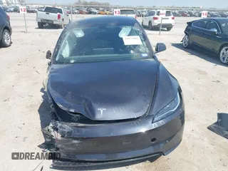 2024 Tesla Model 3 z VIN 5YJ3E1EA5RF843972, wystawiony jako IAAI lot #41873089 z przebiegiem 9 788 mil mil oraz . Historia ofert i sprzedaży dostępna na DreamBid. Obrazek 12.