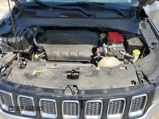 2018 Jeep Compass Sport z VIN 3C4NJDAB7JT484490, wystawiony jako Copart lot #59947885 z przebiegiem 118 363 mil mil oraz Szkoda całkowita • Salvage title. Historia ofert i sprzedaży dostępna na DreamBid. Obrazek 12.