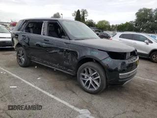2024 Land Rover Range Rover SE z VIN SALKPBFU8RA253321, wystawiony jako Copart lot #52424685 z przebiegiem 10 418 mil mil oraz Szkoda całkowita • Salvage title. Historia ofert i sprzedaży dostępna na DreamBid. Obrazek 4.