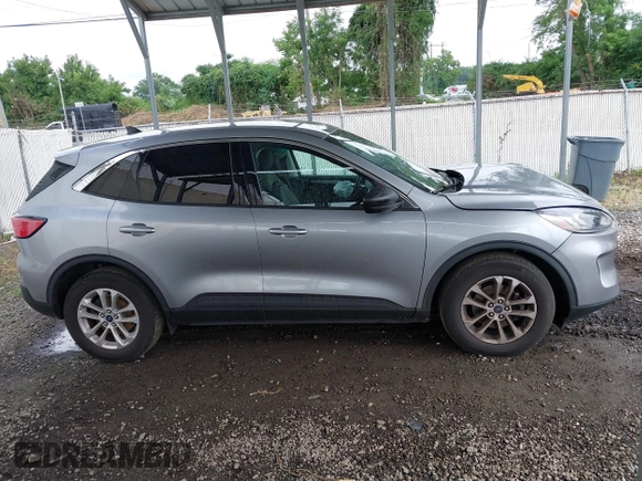 2022 Ford Escape SE with VIN 1FMCU0G6XNUB13770, listed as a IAAI auction lot 42697195 with 26,428 mi miles and . Bid and sale history available at DreamBid. Image 13.