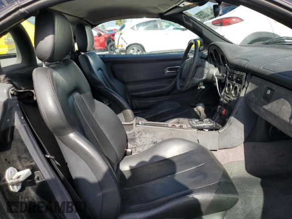 1998 Mercedes-Benz SLK 230/320 with VIN WDBKK47F3WF034054, listed as a Copart auction lot 63612355 with 79,793 mi miles and Clean title. Bid and sale history available at DreamBid. Image 10.
