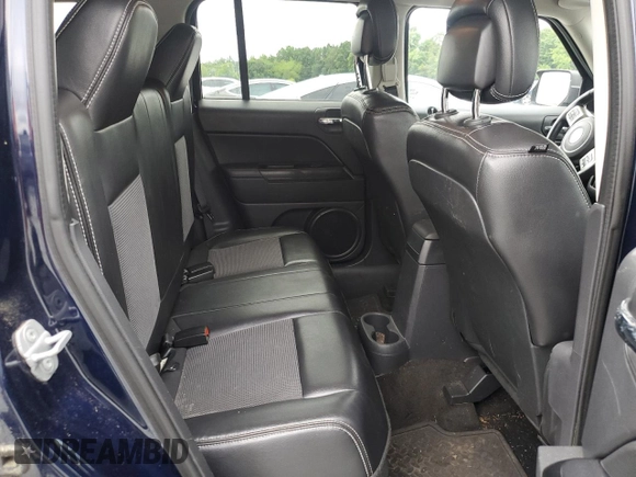 2013 Jeep Patriot Latitude z VIN 1C4NJRFB9DD274778, wystawiony jako Copart lot #58672365 z przebiegiem 125 246 mil mil oraz Czysty tytuł • Clean title. Historia ofert i sprzedaży dostępna na DreamBid. Obrazek 11.